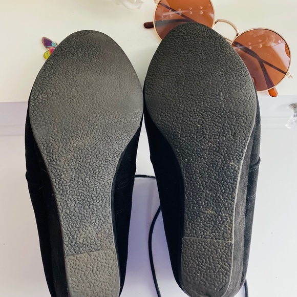 Black booties, size 6.5 - Picture 7 of 7